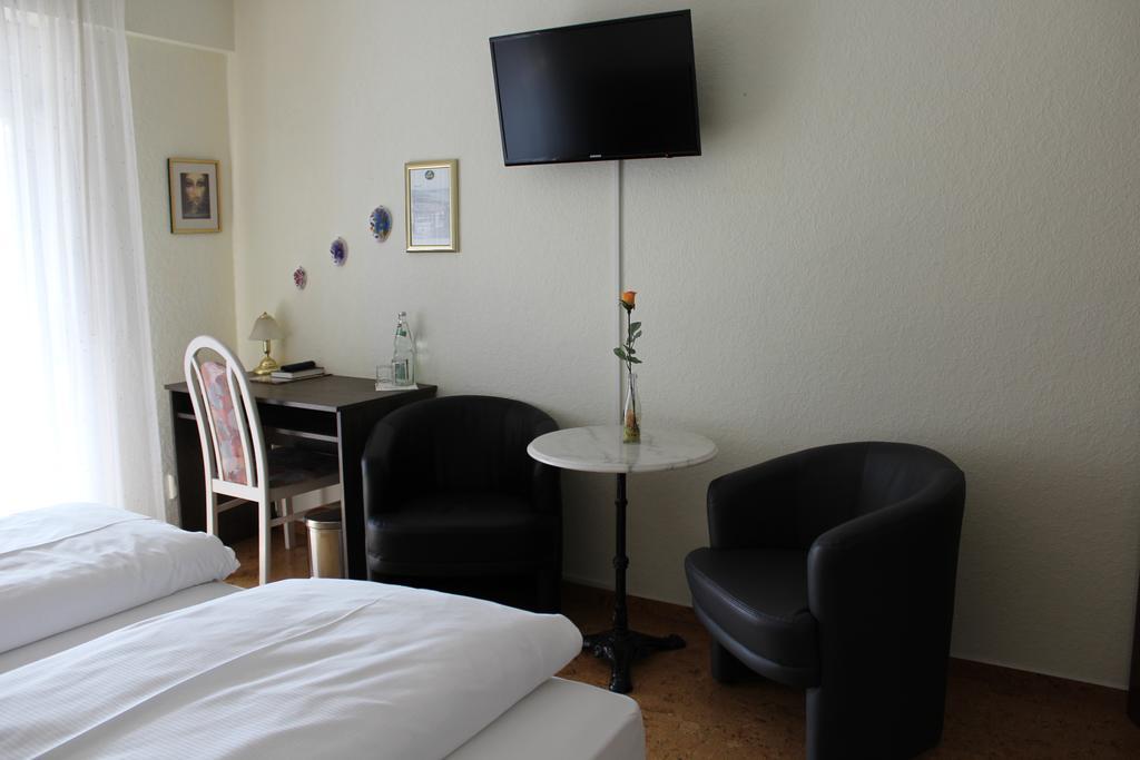 Hotel Gasthof Roessle Rottenburg am Neckar Buitenkant foto