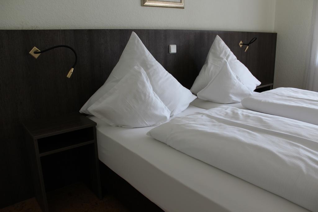 Hotel Gasthof Roessle Rottenburg am Neckar Buitenkant foto
